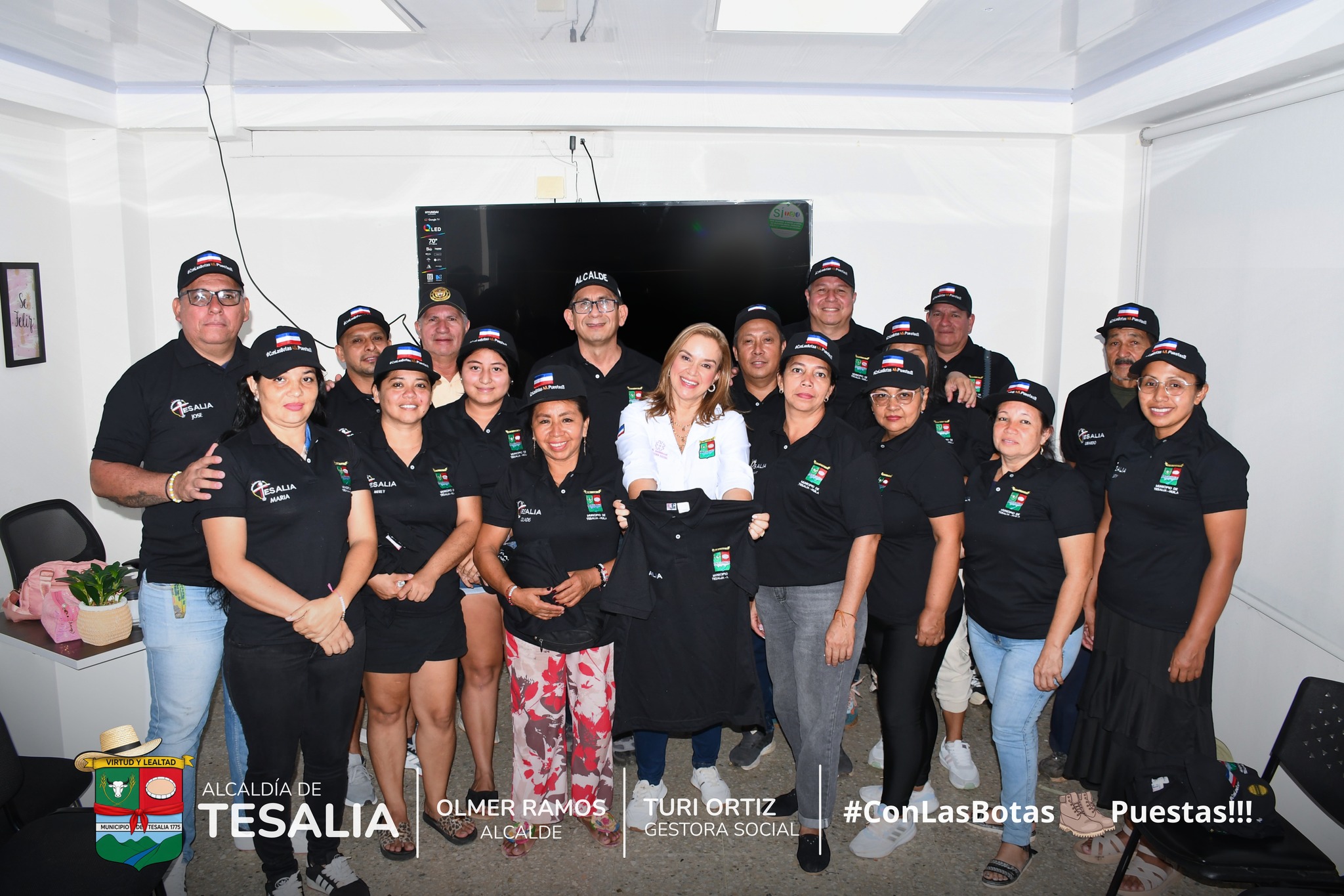 Noticia - 👕🧢 ¡RECONOCEMOS EL COMPROMISO DE NUESTROS COMERCIANTES TESALIANOS! 🤝✨